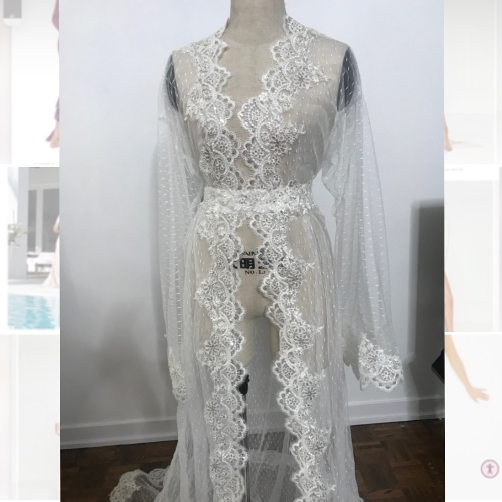 Custom bridal robe from etsy